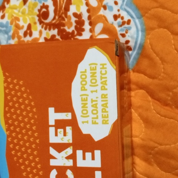 Fire Sauce Packet Inflatable - Picture 2 of 3